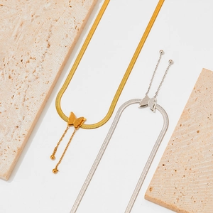 Ensemble de colliers élégants en acier inoxydable avec pendentif papillon doré et argenté