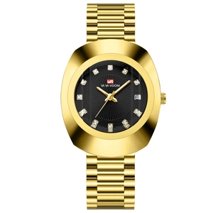 Reloj de cuarzo dorado con esfera negra e índices de diamante en correa de acero