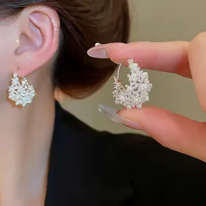 Hollow Flower Basket Hoop Earrings With 925 Sterling Silver Earring Post Imitation Artificial Pearl Alloy Clusters Retro Elegant Women