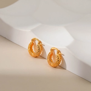 18K gold plated hoop earrings featuring a twisted rope texture in a vintage design
