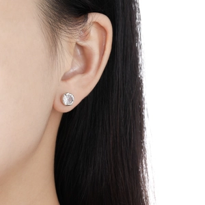 Minimalist S925 sterling silver irregular round stud earring with sparkling diamond on model