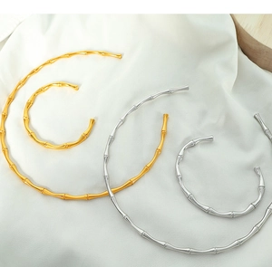 Bamboo shaped gold and silver necklace and bracelet set in minimalist stainless steel