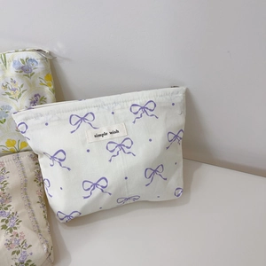 Trousse de maquillage florale avec nœuds lavande et étiquette simple wish