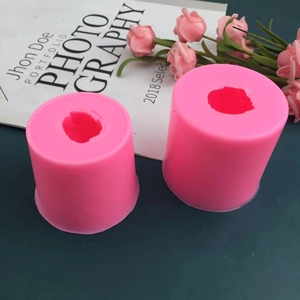 Moules en silicone rose cylindriques pour bougies en forme de tulipe et savon