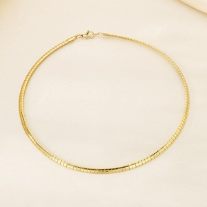 Detail of 18K gold vacuum plated titanium steel snake bone choker with lobster clasp
