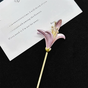 Pink lily hair pin with gold stem and floral petal details in elegant oriental style