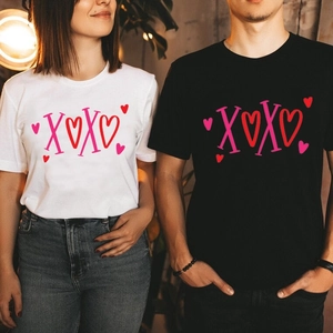 Valentine Day Heart XOXO Printed T-Shirt Breathable Cotton Short Sleeve Crew Neck Casual Top For Couples
