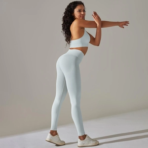 Détails de l'ensemble de yoga sans couture bleu clair avec taille haute côtelée et tissu gainant
