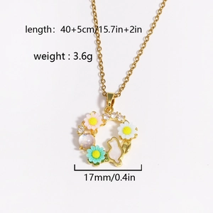 Détails du pendentif couronne de fleurs colorées avec motif chat et dimensions