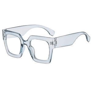 Montatura quadrata oversize azzurro trasparente con un design minimalista alla moda