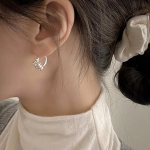 Orecchini a cerchio ritorti geometrici minimalisti in argento sterling S925