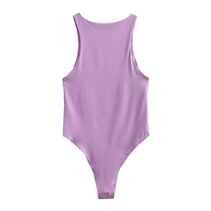 Body smanicato color lavanda senza cuciture con una texture morbida e traspirante