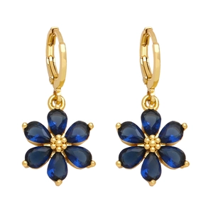 Elegante goldene Blumenohrringe mit tiefblauen Zirkoniasteinen und Klappverschluss