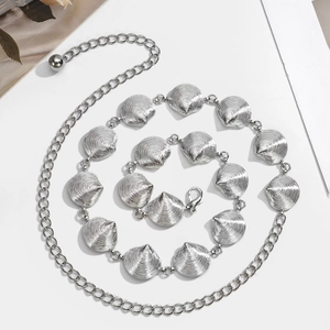 Elegant silver metal shell-shaped waist chain accessory with adjustable lobster clasp