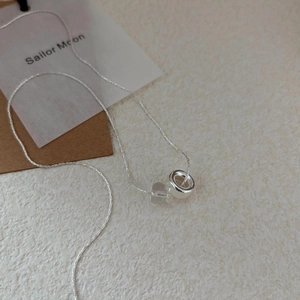 Minimalist 925 sterling silver chain necklace featuring silver ring and clear bead pendants