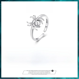 Detail view of S925 sterling silver spider ring showing dimensions and weight specs