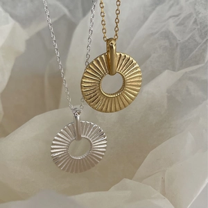 Minimalist 925 silver geometric round sunburst pendant necklaces in gold and silver