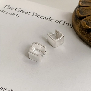 Detailed close-up showing S925 sterling silver stamp on minimalist square hoop earrings
