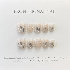 Faux Ongles Faits Main Rose Nude Translucide Avec Strass Paillettes Argentées Design Galaxie Pour Femmes