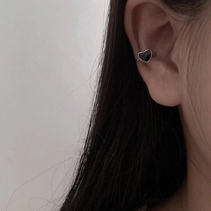 Heart Shaped Copper Ear Cuffs With Enamel Black Silver Tone Minimalist Non Pierced Clip On Earrings For Women Sweet Cool