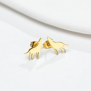 Chic 18K gold plated howling wolf stud earrings for women featuring a minimalist animal design