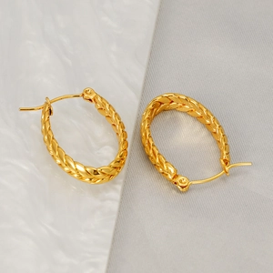 U-shaped oval earrings with 18K gold plated braided texture and retro geometric design