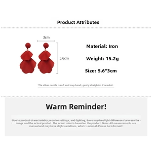 Detailed size chart and specifications of red triple-layer petal dangle earrings