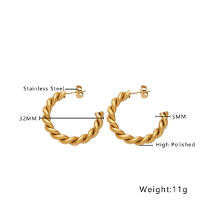 Boucles d'oreilles créoles torsadées en acier inoxydable plaqué or 18k de 32mm