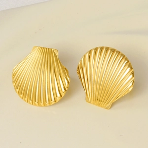 Elegant 304 stainless steel shell-shaped open ring in gold finish with textured details