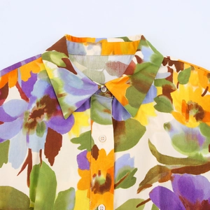 Robe chemisier à imprimé floral avec col à revers et boutons aux motifs botaniques
