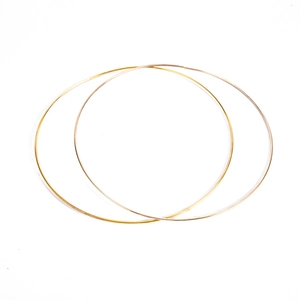 Minimalist DIY metal hoop rings in gold and rose gold finishes for Christmas home decor