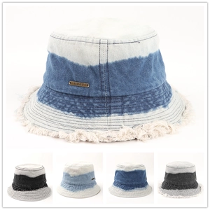 Chapeau Bob En Denim Dégradé Tie Dye Bord Effiloché Rétro Streetwear Chapeau De Soleil Badge Métallique