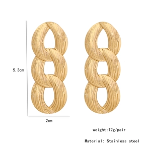 Detailed dimensions of golden stainless steel chain earrings showing height and width