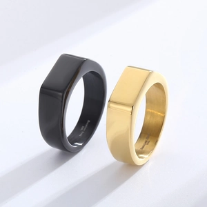 Minimalist square signet rings in black and gold finish made of 316L stainless steel