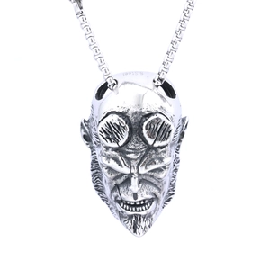 Hellboy-style silver skull head pendant in polished stainless steel for men