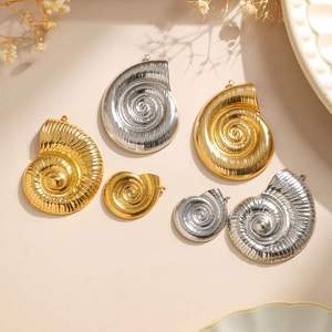 304 stainless steel conch pendants in gold and silver colors with textured surface