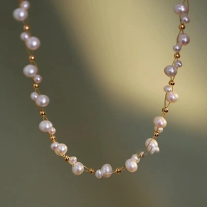 French style double-layer baroque pearl and gold bead necklace for a luxury look