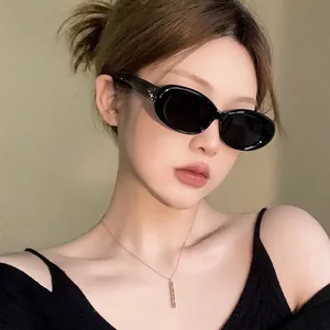 Retro Oval Sunglasses With Star Metal Decoration UV400 Protection PC Frame Trendy Street Style For Men And Women
