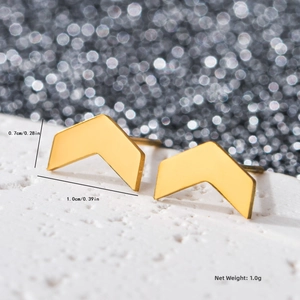 Macro view of gold-plated V-shape stud earrings with size and weight dimensions