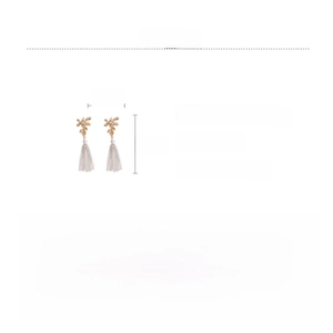 Tableau détaillé des tailles et matériaux pour boucles d'oreilles pampilles dorées