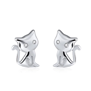 S925 sterling silver cat stud earrings featuring sparkling zircon eyes on white background