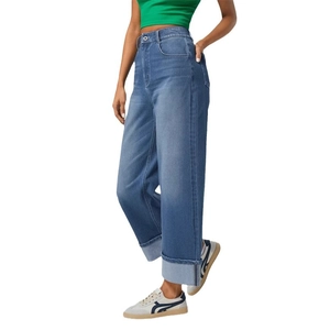 Jeans donna a vita alta gamba larga con risvolto elegante per la collezione primavera 2025