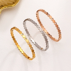 Honeycomb Hexagon Bangle Stainless Steel 18K Gold Plated Cubic Zirconia Inlaid Geometric Bracelet For Women Luxury Minimalist
