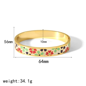 Bracelet en acier titane doré avec fleurs en émail coloré et dimensions 64mm x 56mm