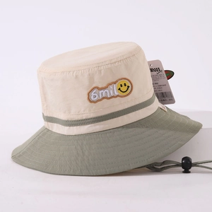 Kids color-block bucket hat with smile embroidery and adjustable windproof drawstring