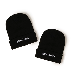 Bonnet en tricot noir avec broderie 90's baby, bonnet d'hiver rétro style urbain