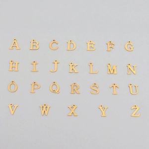 Minimalistisches 26-Buchstaben-Anhänger-Set aus goldfarbenem Edelstahl für Armbänder