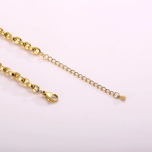 Minimalistische goldene Edelstahl-Fußkette mit sicherem Karabinerverschluss und Verlängerung