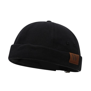 Bonnet docker noir classique sans bord avec écusson en cuir W pour hommes et femmes