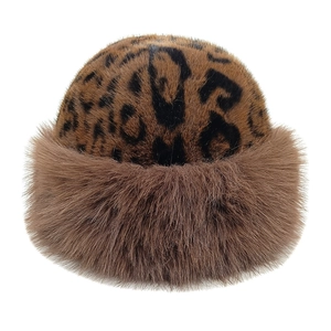 Cappello invernale in peluche leopardato con protezione per le orecchie da donna